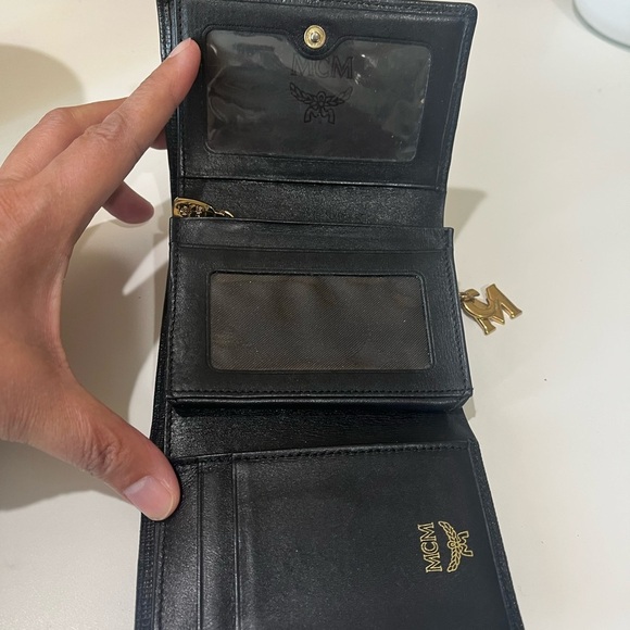 MCM SMALL BLACK LEATHER TRIFOLD WALLET - Picture 10 of 13